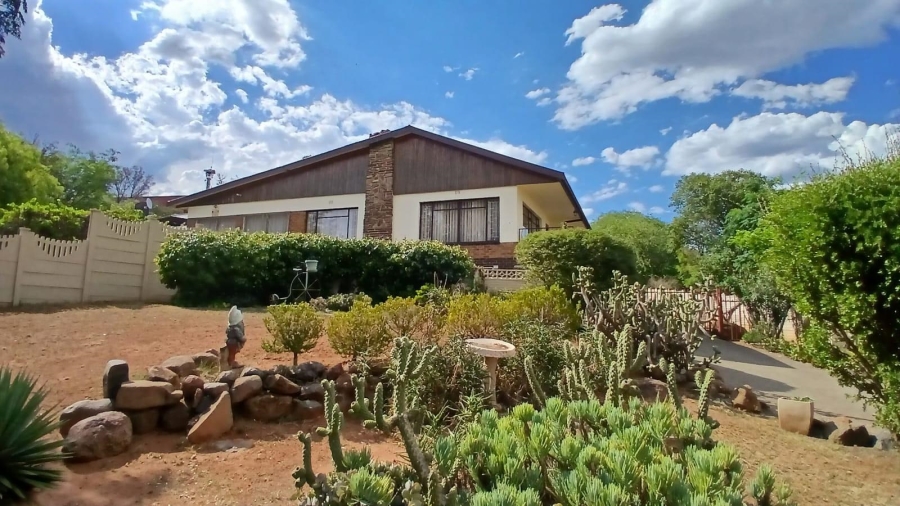 3 Bedroom Property for Sale in Uitsig Free State